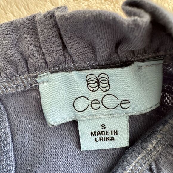 CeCe Sleeveless Top Size S Blue Ruffe Neck and Shoulders Everyday Wear - Picture 5 of 8